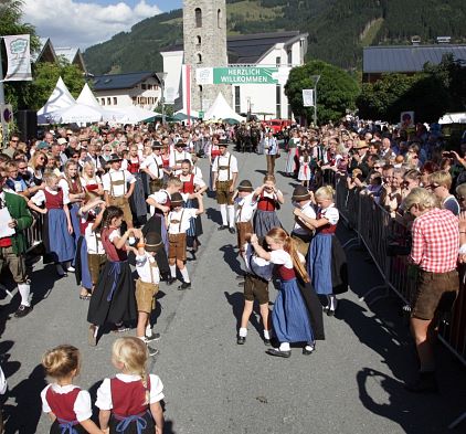 Bauernherbsteröffnungsfest 2015 in Maishofen