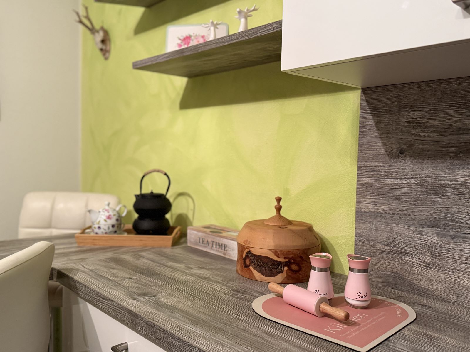 09B5E6DD-DB1A-41E9-8CCD-C1280FC7E61E