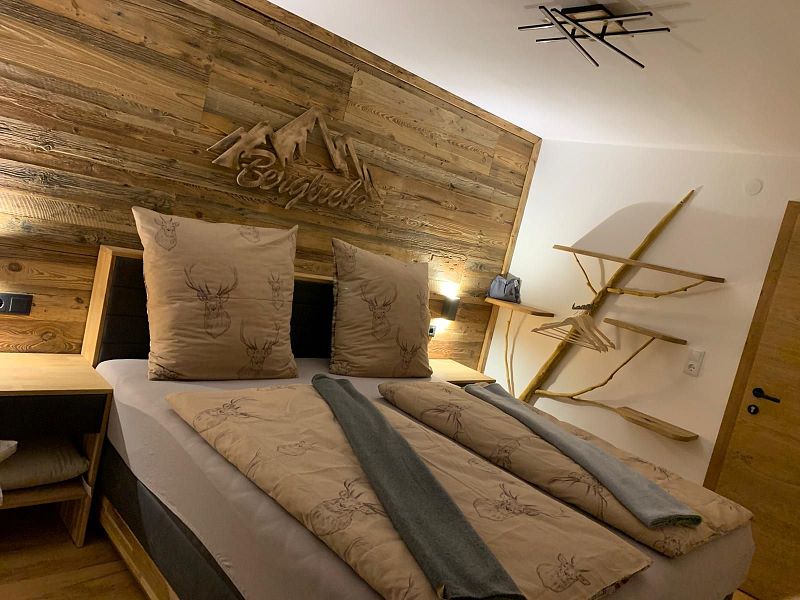 71969de7-4912-43ba-a165-e2a8a2b192a6