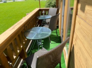 604aac51-356f-40d0-8d83-85a3497a7612