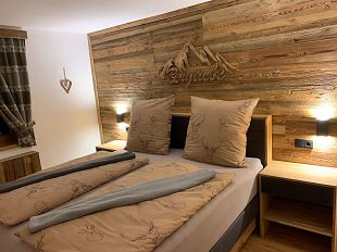 9cc60b1c-0434-4f15-a7cf-5398cd9a88d5