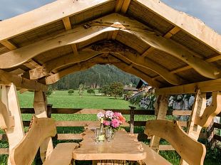 Grillpavillon innen r