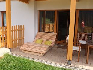 Holzdoppelliege Terrasse breit