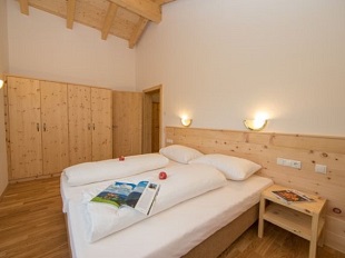 Schlafzimmer OG 600 jpg