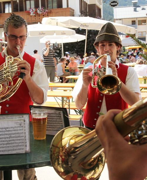 dorfest-tanzlmusik