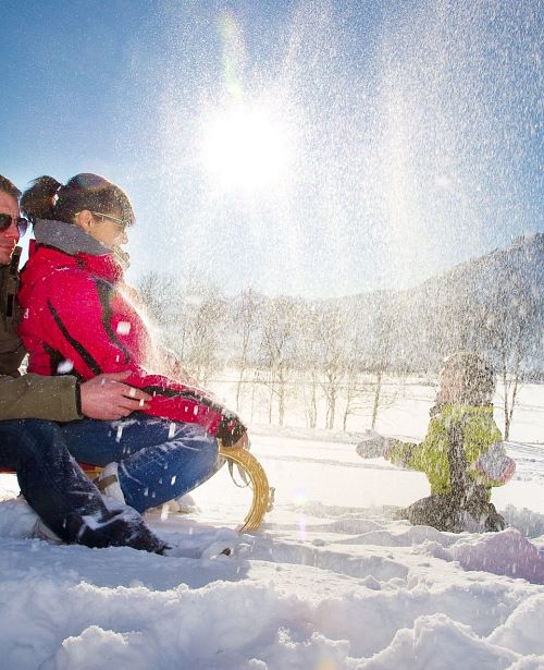 Winter Rodeln Kinder