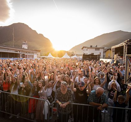 Openair mit Chris Steger und den Hollerstauden in Maishofen